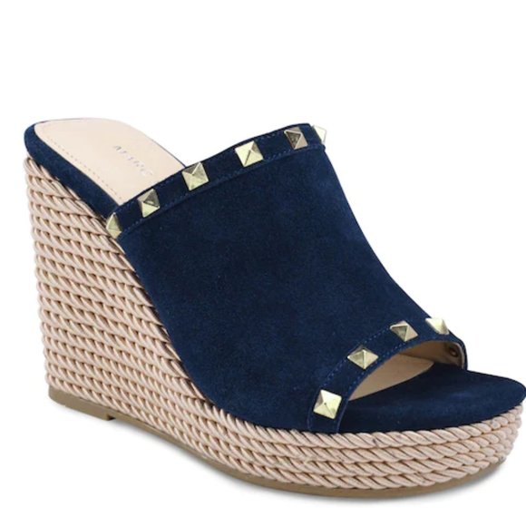 Marc Fisher Shoes - Marc Fisher Blue Suede Size 11